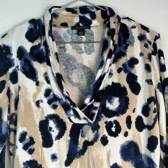 St. John's Shirt Women's Sz M Beige Blue Animal Print Long Sleeve Stretch Knit - Picture 4 of 13